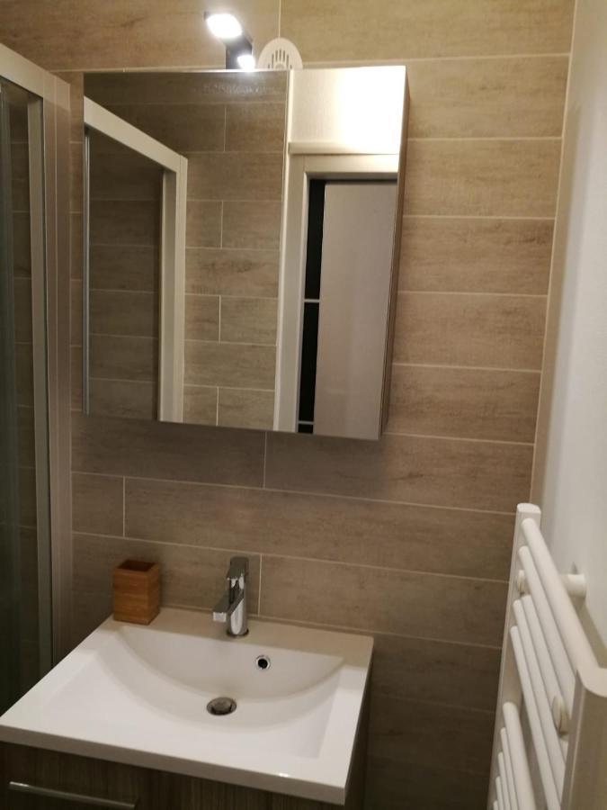 Le Cocon De Cordeliers Apartment ลียง ภายนอก รูปภาพ